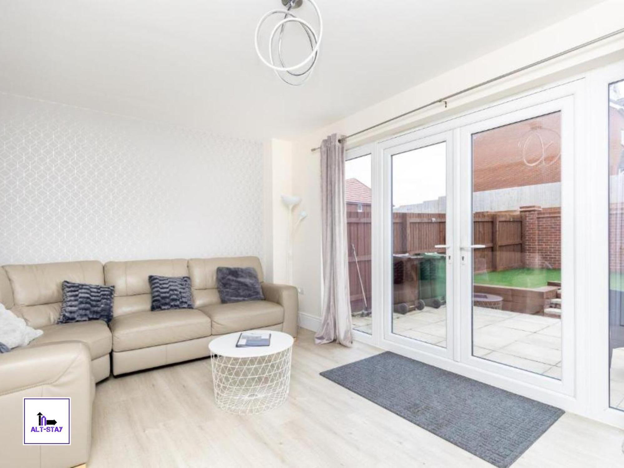 4 Bed 3 Bath - Kirkstall House By Alt-Stay Accommodation - Ideal For Contractors & Remote Workers - Long Stays Welcome Wakefield Exterior foto