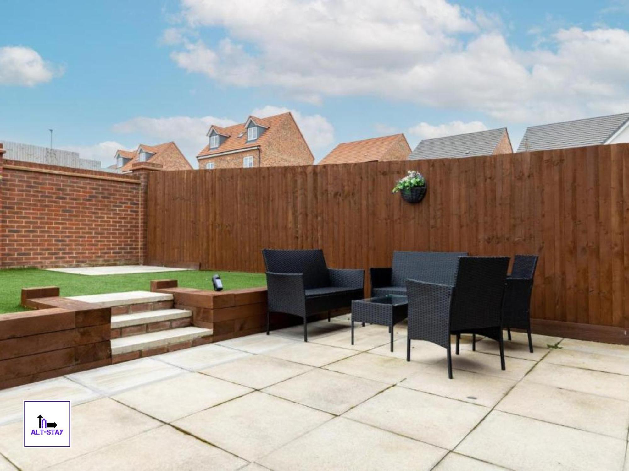 4 Bed 3 Bath - Kirkstall House By Alt-Stay Accommodation - Ideal For Contractors & Remote Workers - Long Stays Welcome Wakefield Exterior foto