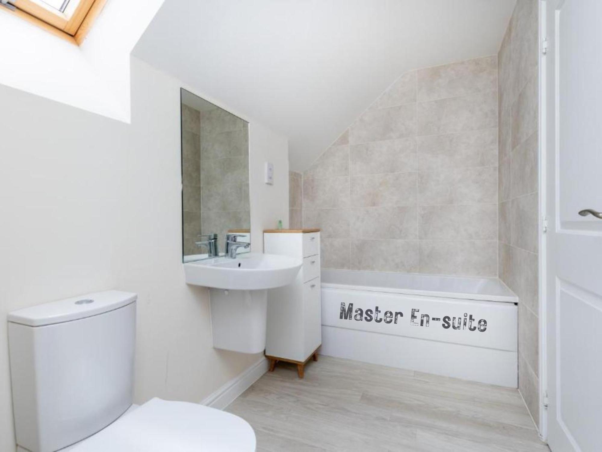 4 Bed 3 Bath - Kirkstall House By Alt-Stay Accommodation - Ideal For Contractors & Remote Workers - Long Stays Welcome Wakefield Exterior foto